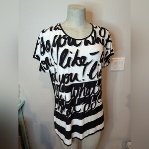 Olsen Europe lightweight top with black & white graphic Size L